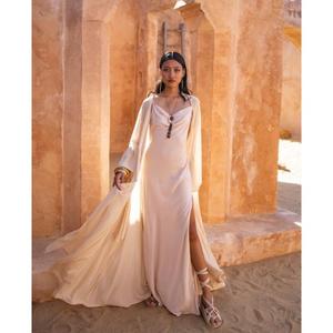 Robe Sade beige fluide en soie, col en V, élégante, pour soirée, longueur ras du sol, silhouette crayon, dos nu raffiné - Product Image 4