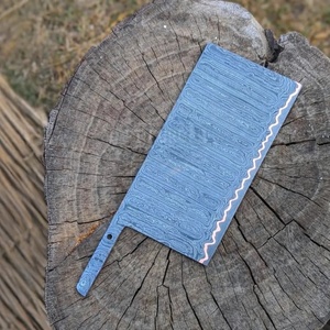 Couteau de chef en acier Damas de qualité industrielle Ahmad, lame de 9 pouces, pointe tombante, dos droit, bord biseauté, lame vierge faite à la main - Product Image 5