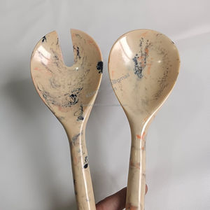 Juego de servidor con patrón de remolino de mango largo de último diseño, atractivas herramientas de ensalada de resina epoxi multicolor para vajilla familiar - Product Image 3