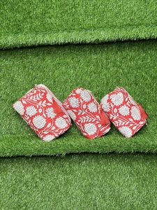 ชุดกระเป๋าใส่เครื่องสำอางแบบเย็บลายดอกไม้สีแดงทำมือ พร้อมซิปและสายคล้องน้ำหนักเบา สำหรับจัดเก็บเครื่องสำอางและอุปกรณ์อาบน้ำสำหรับเดินทาง เหมาะสำหรับผู้หญิง - Product Image 2