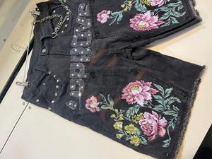 Camiseta de Hombre con Logotipo Personalizado, 100% Algodón, Tejido Grueso, Bordado con Pedrería, Lavado Ácido, Estilo Vintage, Secado Rápido - Product Image 5