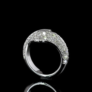 Bague statement en or 10K 14K 18K ou argent 925 935 avec diamants cultivés en laboratoire sertis pavé - Product Image 3