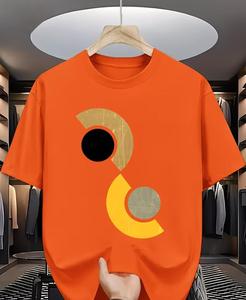 เสื้อยืดพิมพ์ลายสกรีนผ้าไหมเนื้อนุ่มพิเศษสำหรับผู้ชาย สวมใส่สบาย เหมาะสำหรับฤดูร้อน เป็นมิตรกับสิ่งแวดล้อม ตกแต่งด้วยผ้าเดนิม ผ้าบาติก และผ้าคอร์ดูรอย - Product Image 2