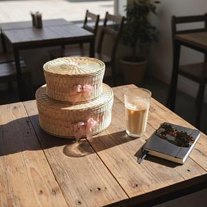 Juego de 3 Cestas Redondas Tejidas con Lazo Rosa, Ideales para Cestas de Regalo, Bodas, Damas de Honor y Almacenamiento Decorativo - Product Image 5