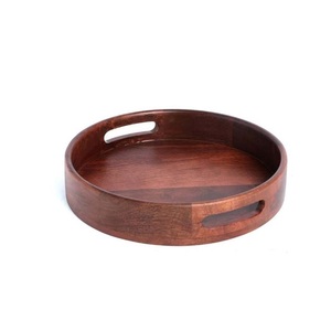 Plateau circulaire en bois, fait main, surface polie, grain de bois naturel, plateau de service avec poignées, décoration pour la maison et la cuisine - Product Image 5