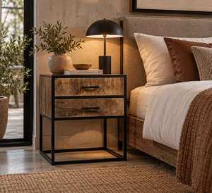 Mesita de Noche Aara de Madera de Mango Sólida con Acabado Rústico, Estructura Metálica, 2 Cajones, Mueble para Dormitorio - Product Image 1
