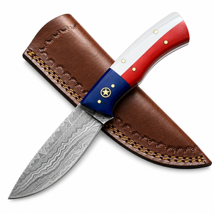 Cuchillo de Supervivencia y Caza de Acero de Damasco Industrial Welltrox Industries, Hoja de Punta Caída, Mango Rojo, Blanco y Azul, Hoja Fija de 9 Pulgadas - Product Image 3