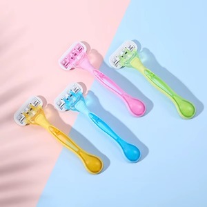 <b>Yellow</b> Manual Razor With 4 Blade Shaving Heads For Body Hair Removal Plastic Handle Disposable Razor Set With custom logo - Product Image 2