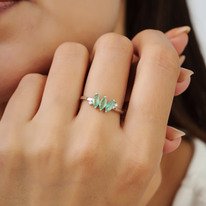 Trending New Design Marquise Cut Natural Emerald Three Stone Ring For Women's Light Luxury Fine Jewelry Accessories - Product Image 2