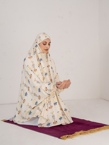 Hijab musulman long pour femme, imprimé numérique floral, en viscose rayonne légère, voile modeste pour usage quotidien toutes saisons - Product Image 2