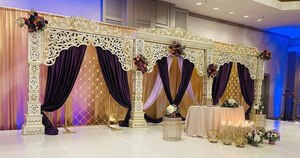 Mandap de Boda Temático Royal Bollywood, Gran Mandap de Boda Temático Maharaja Bollywood, Conjunto de Mandap Dorado Jodha Akbar para Boda - Product Image 4