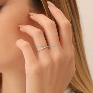 Anillo de compromiso y eternidad minimalista para mujer con diamante natural de talla brillante de 0.17 ct, de oro amarillo macizo de 14K, para aniversario de boda - Product Image 4