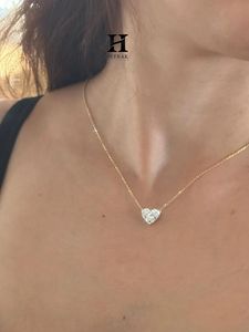 Pendentif solitaire en diamant de laboratoire taille cœur certifié IGI, or jaune 14 carats, collier cœur romantique pour femme, bijoux fins - Product Image 2