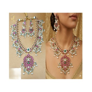 Elegante Collar Jadau Clásico de Latón Chapado en Oro de Calidad Superior con Juego de Aretes para Regalo de Boda o Fiesta para Mujer - Product Image 1