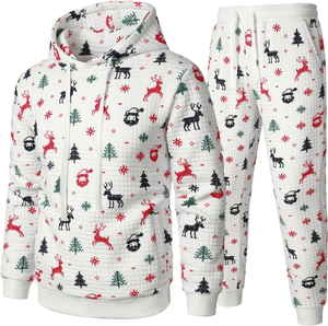 Survêtement de Noël conçu pour un style festif, avec un tissu chaud, une coupe confortable et un look de vacances, parfait pour l'hiver. - Product Image 3