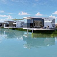 Maison capsule spatiale modulaire moderne, cabane de glamping préfabriquée portable avec salle de bain complète et terrasse pour hôtel, gîte ou resort