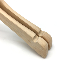Percha de Madera Minimalista para Mujer, Gancho de Acero Inoxidable, Diseño Moderno, Alta Calidad, Duradera, Logotipo Personalizado para Uso en Tiendas de Ropa