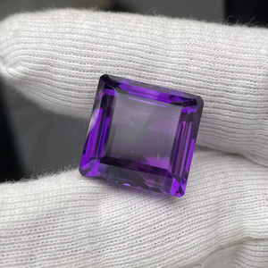 Ametista natural tallada en forma de cojín, 32.54 quilates, tamaño grande, calidad AAA, con brillo y color agradable, corte y pulido perfectos a precio económico. - Product Image 5