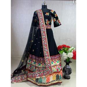 Lehenga Choli de Algodón de Diseño con Hermoso Trabajo de Bordado Multicolor para Bodas - Product Image 3