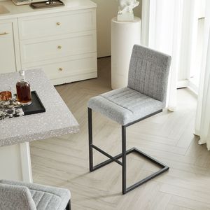 Sgabello da Bar in Tessuto Grigio Chiaro con Robusta Struttura in Metallo Nero, Seduta Comoda ed Elegante per Isola Cucina o Soggiorno - Product Image 5