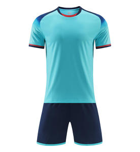 Vêtements de sport personnalisés en gros, fabriqués en usine, avec impression de logo, meilleur design, maillots de football pour hommes, shorts de football, uniformes de football - Product Image 4