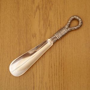 Strong Brass Shoe Horn Heavy Metal Shoe <b>Helper</b> Tool For Easy Wearing Shoes Without Damaging Heel Area - Product Image 2