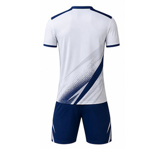 Maillot et short de football confortables, parmi les plus vendus, pour les entraînements et les matchs des clubs de football. - Product Image 3