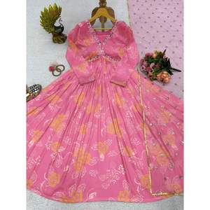 DISEÑADOR 100% Poliéster MUSELINA IMPRESIÓN DIGITAL con TRABAJO A MANO ALIA CUT TOP con DUPATTA PINK - Product Image 5