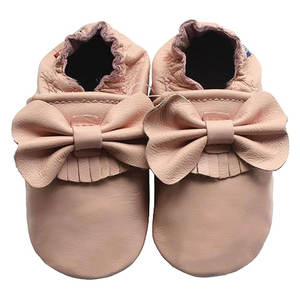 Zapatos de bebé con diseño cómodo y respetuoso con la piel, calzado flexible para gatear, ponerse de pie y caminar - Product Image 1