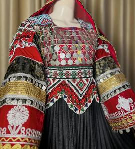 Vestido corto afgano hecho a mano con borlas multicolor, incrustaciones de espejos intrincadas y auténtico patrón tribal Kuchi. - Product Image 4