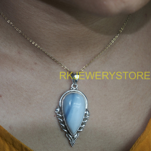 จี้โอปอลสีน้ำเงินธรรมชาติ เงินแท้ 925 ทำมือ รูปทรงหยดน้ำ ดีไซน์วินเทจ เครื่องประดับดีไซเนอร์ ของขวัญสำหรับผู้หญิงและผู้ชาย - Product Image 2