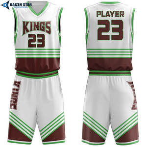 Uniforme de Baloncesto Transpirable OEM con Nombre del Jugador Sublimado, Conjunto de Camiseta y Pantalones Cortos para Equipo - Product Image 4