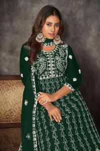 Traje Anarkali verde para mujer, el más vendido, para bodas y fiestas, manga 3/4, tela de red y santoon, semicosturado. - Product Image 2