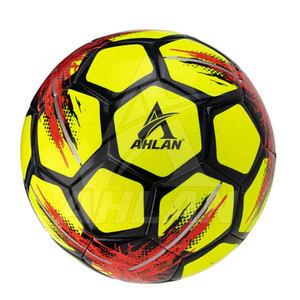 Balones de Fútbol de Entrenamiento para Exteriores de Alta Calidad con Rendimiento Equilibrado y Durabilidad - Product Image 2