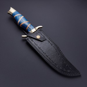 Couteau Bowie de luxe fait main en acier Damas, lame fixe personnalisée, couteau de camping extérieur, manche en bois bleu, garde en laiton, OEM - Product Image 3