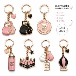 Llavero Personalizado de Guante de Boxeo Rosa con Múltiples Dijes de Oro Rosa y Esmalte, para Fitness, Pilates, Reformer, para Mujeres, Artículos de Gimnasio y Estudio - Product Image 2