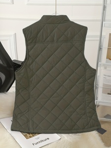 Custom ODM <b>Men</b> Sleeveless Puffer <b>Vest</b> Hooded <b>Heat</b> Reflective Lining Parka - Product Image 2