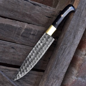 Cuchillo de Chef Moderno Hecho a Mano, Extra Afilado, Hoja de Acero de Damasco Forjado de 8 Pulgadas de Largo, Ambidiestro, 3.0 mm, Horn - Product Image 1