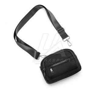 บริการ OEM ขายส่ง กระเป๋าสะพายข้างแฟชั่นทันสมัยแบบสบายๆ ปิดด้วยซิป ออกแบบเองได้ น้ำหนักเบา ผลิตจากไนลอน/โพลีเอสเตอร์ ความจุ 30-40 ลิตร - Product Image 5
