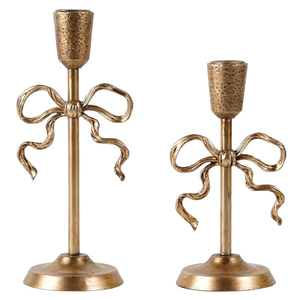 Juego de 2 Portavelas Cónicos de Hierro con Lazo Dorado, Estilo Vintage y Elegante, Candelabros Decorativos Clásicos, Ideales para Centro de Mesa - Product Image 1