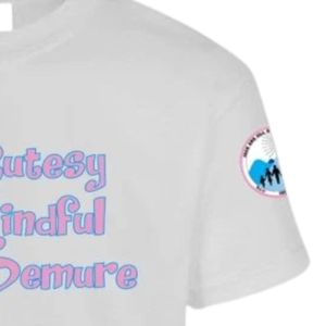 เสื้อยืดแขนสั้นเด็กวัยหัดเดินสีขาวพิมพ์ลายตัวอักษรสีสันสดใสคอกลมลำลองน้ำหนักเบาเสื้อยืดแฟชั่นทุกวันสำหรับเด็กผู้หญิง - Product Image 4