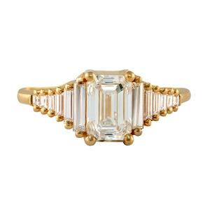 Anillo unisex chapado en oro de 14k con diamantes de corte esmeralda y piedras, estilo clásico de compromiso - Product Image 1