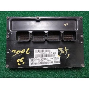 300 ECU y Módulos de Computación Usados 05094133AC - Product Image 2