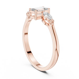 Anillo de Compromiso de Tres Piedras con Diamante Corte Esmeralda en Oro Rosa Personalizado para Mujer, Joyería Fina Minimalista de Promesa - Product Image 3