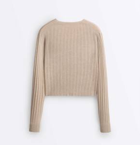 Suéter de Lujo para Mujer, Cuello Redondo, Lana Merino, Transpirable, con Botones, Prenda de Invierno de Alta Gama, Tejido Premium para Europa - Product Image 2