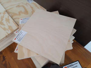 Contreplaqué Commercial Imperméable de Haute Qualité en Gros, Épaisseurs 9, 12, 15, 18, 21 mm, Placage Bouleau, Surface Noyer, Matériau WBP E0 - Product Image 2