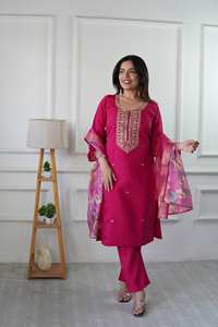 ชุดส่าหรีแบบดั้งเดิมสุดพิเศษสำหรับผู้หญิงอินเดียและปากีสถาน สไตล์คุर्ติ สำหรับผู้หญิงอินเดีย ขายส่ง พร้อมตัดเย็บสำเร็จ - Product Image 5