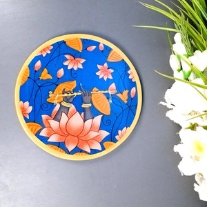 Assiette décorative ronde en bois peinte à la main avec motif de cerf et d'arbre de dessin animé, décoration murale, plateau en bois pour la décoration de chambre à coucher - Product Image 5