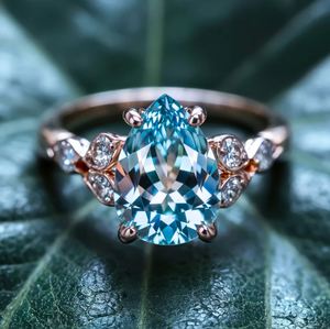 Anillo de Topacio Azul Corte Pera, Plata de Ley 925, Chapado en Oro, Joyería de Lujo, Gema para Mujer, Regalo de Boda y Aniversario para Ella - Product Image 1