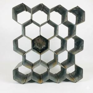 Estante para vinos de metal de primera calidad con diseño de panal de abeja para encimera, acabado galvanizado, no requiere montaje, capacidad para 6/11 botellas. - Product Image 3